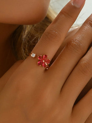 ring in gold featuring 18K gold-plated and fitted fit