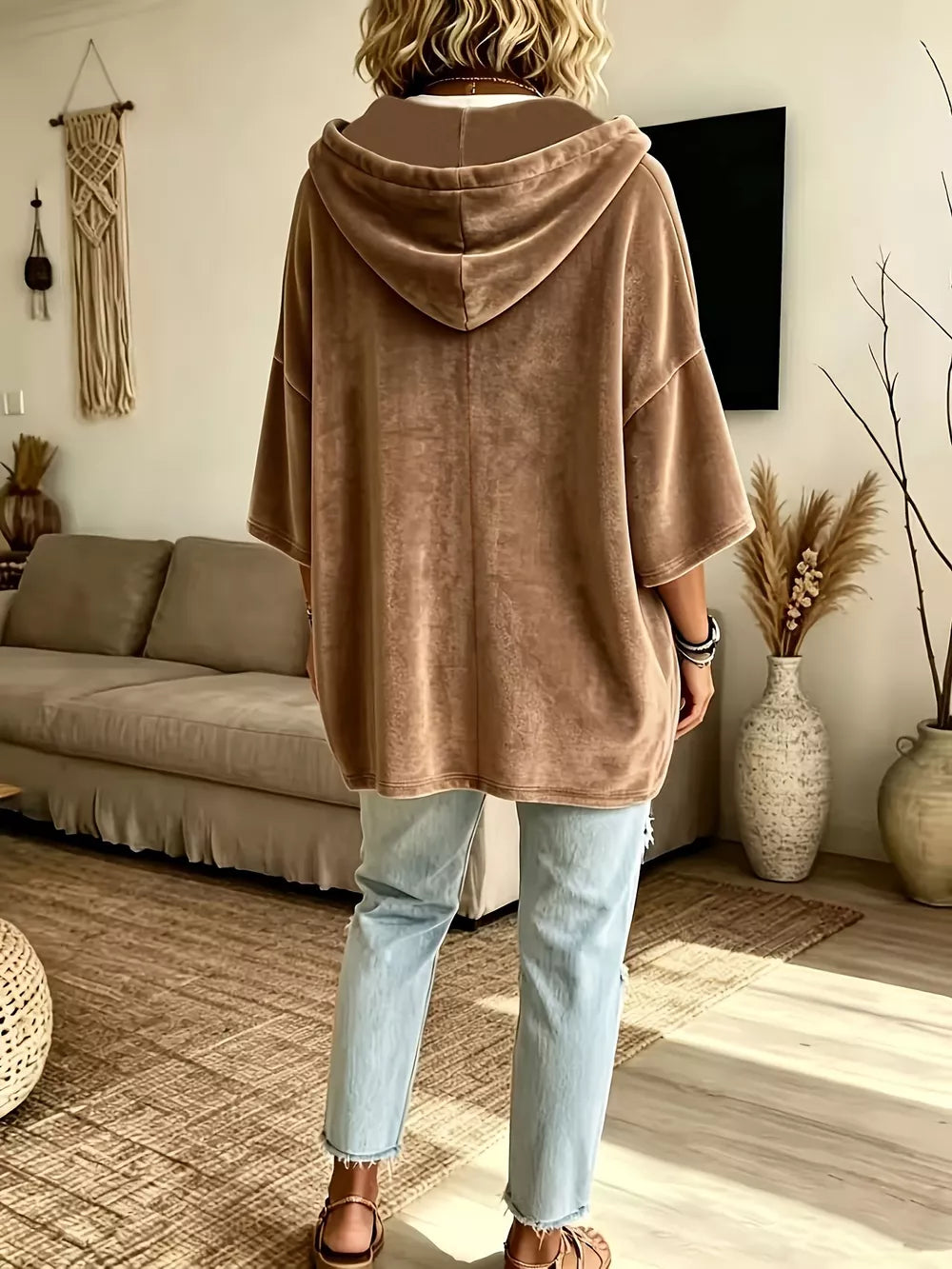 pullover hoodie in Brown with buttoned and hip-length