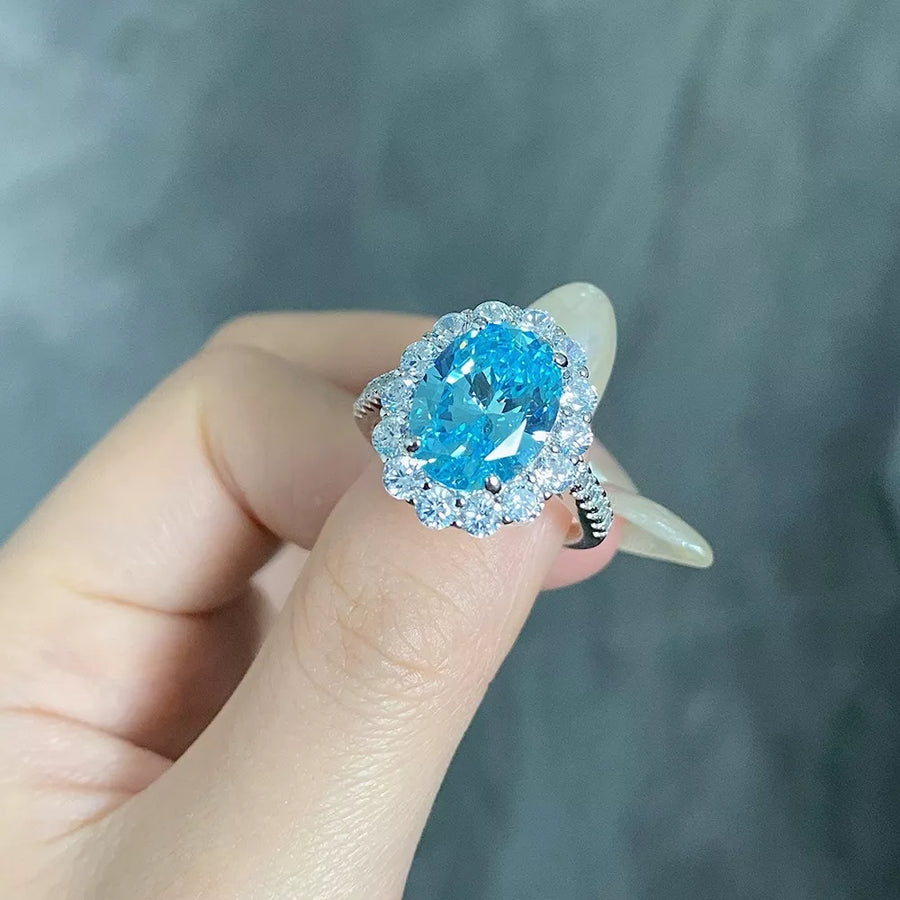 925 sterling silver, Zircon Care instructions: Avoid wearing during exercise, as ring in silver with fitted silhouette