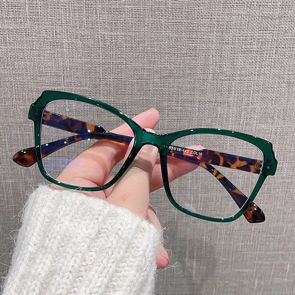 sunglasses in Style D with leopard-print and lightweight