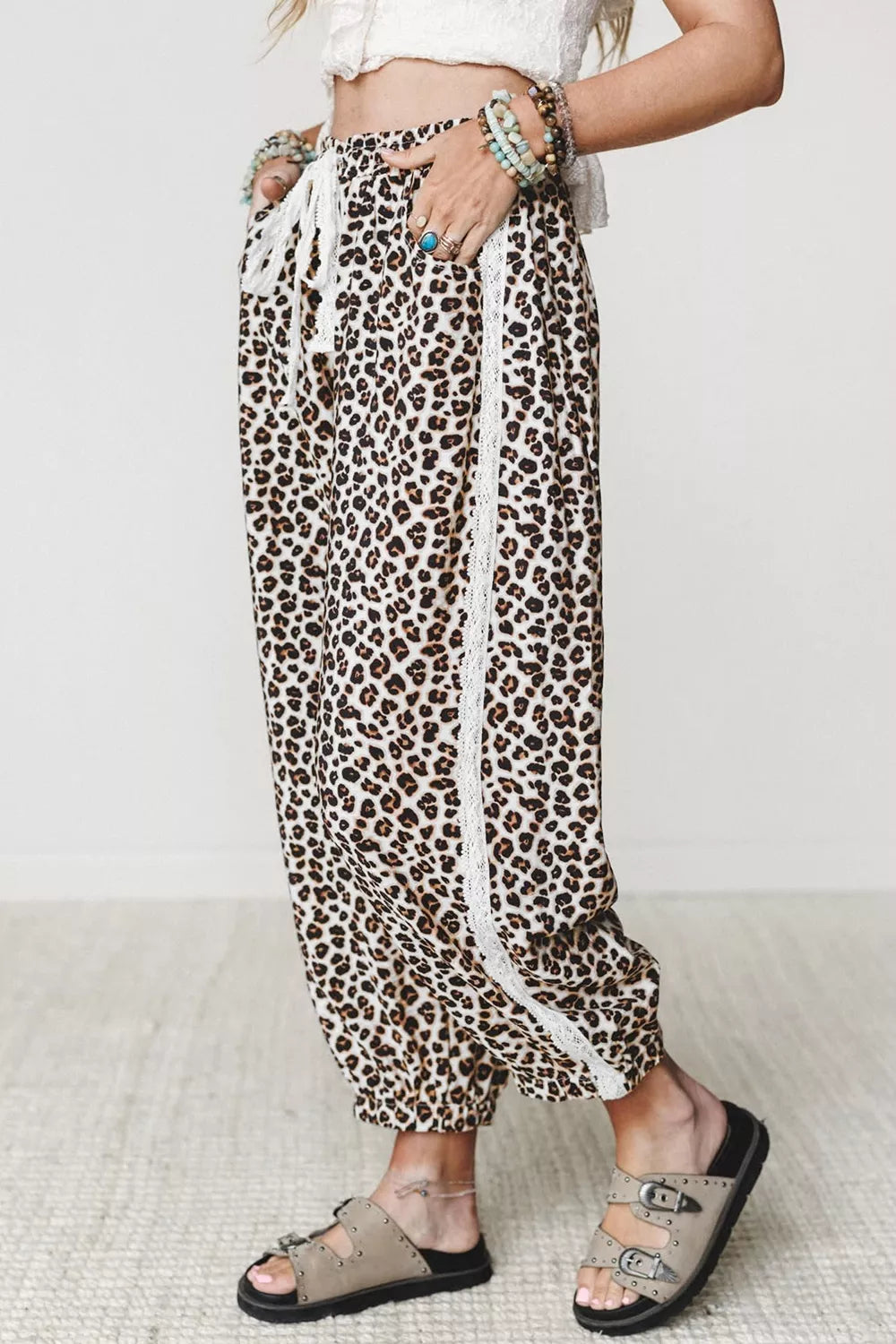 Leopard Print Ankle-length Elastic Waist Pants in Black