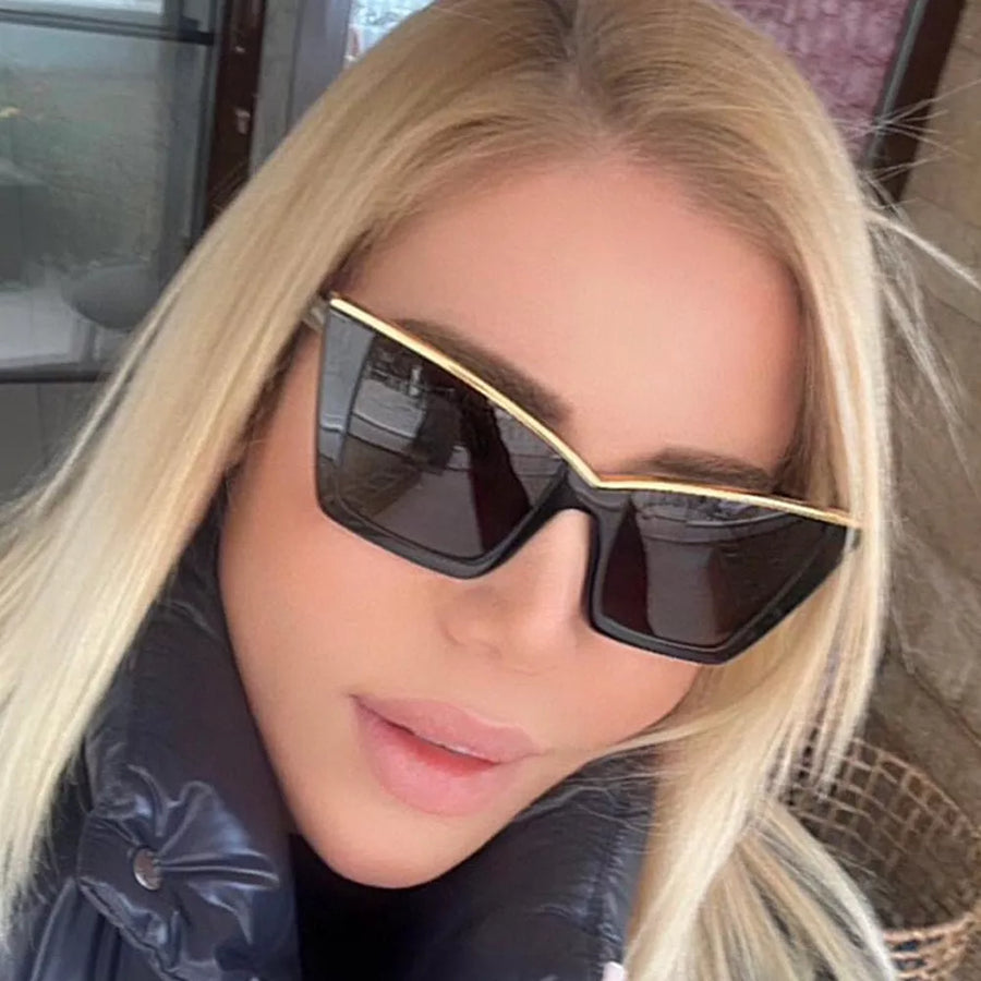 Oversized Cat-eye Sunglasses in Black