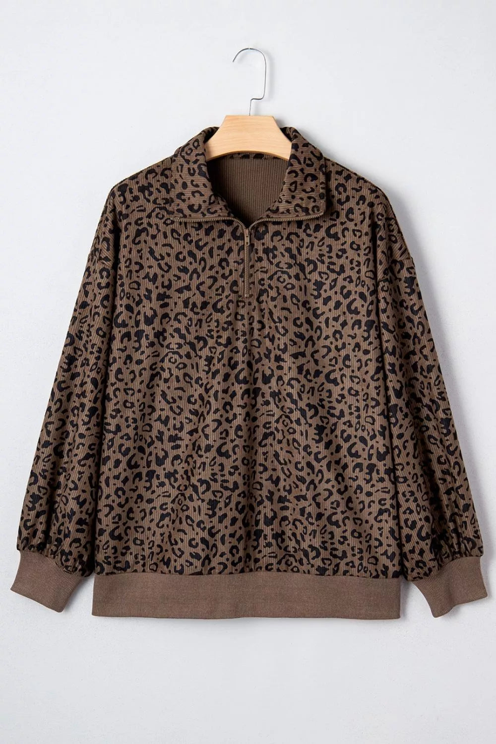 sweatshirt in brown with zipper and hip-length