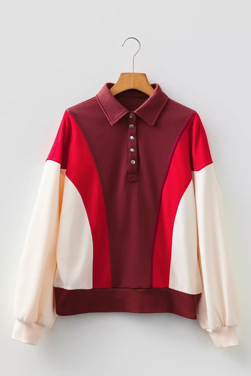 sweatshirt in red with color-block and buttoned