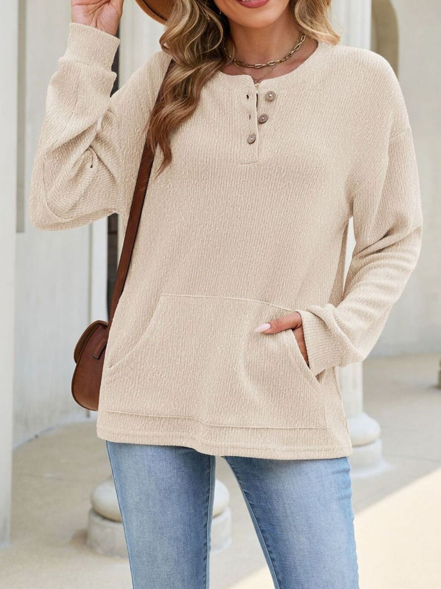 Brown sweatshirt with buttoned and long sleeve