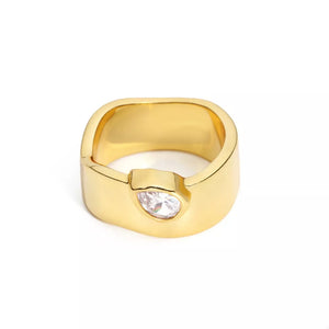 18K Gold-Plated,Crystal,Copper Care instructions: Avoid wearing during exercise, ring in Gold with band silhouette