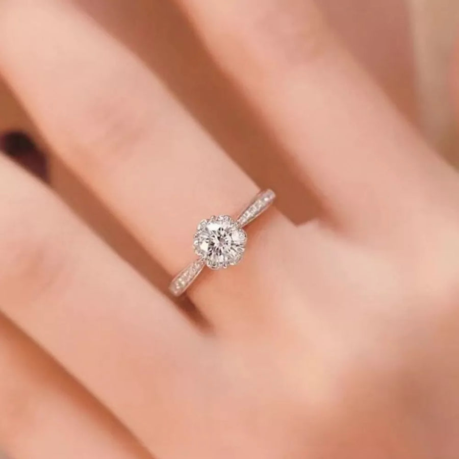 925 sterling silver,Moissanite Carat weight: 1ct Care instructions: Avoid wearin ring in clear with straight silhouette