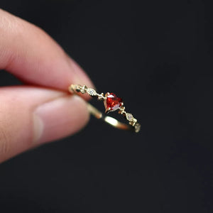 925 Sterling Silver Zircon Heart Open Ring in red with heart motif