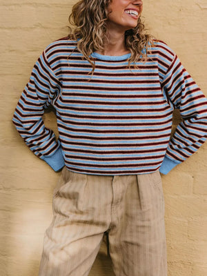 Blue pullover sweater with cropped and pullover