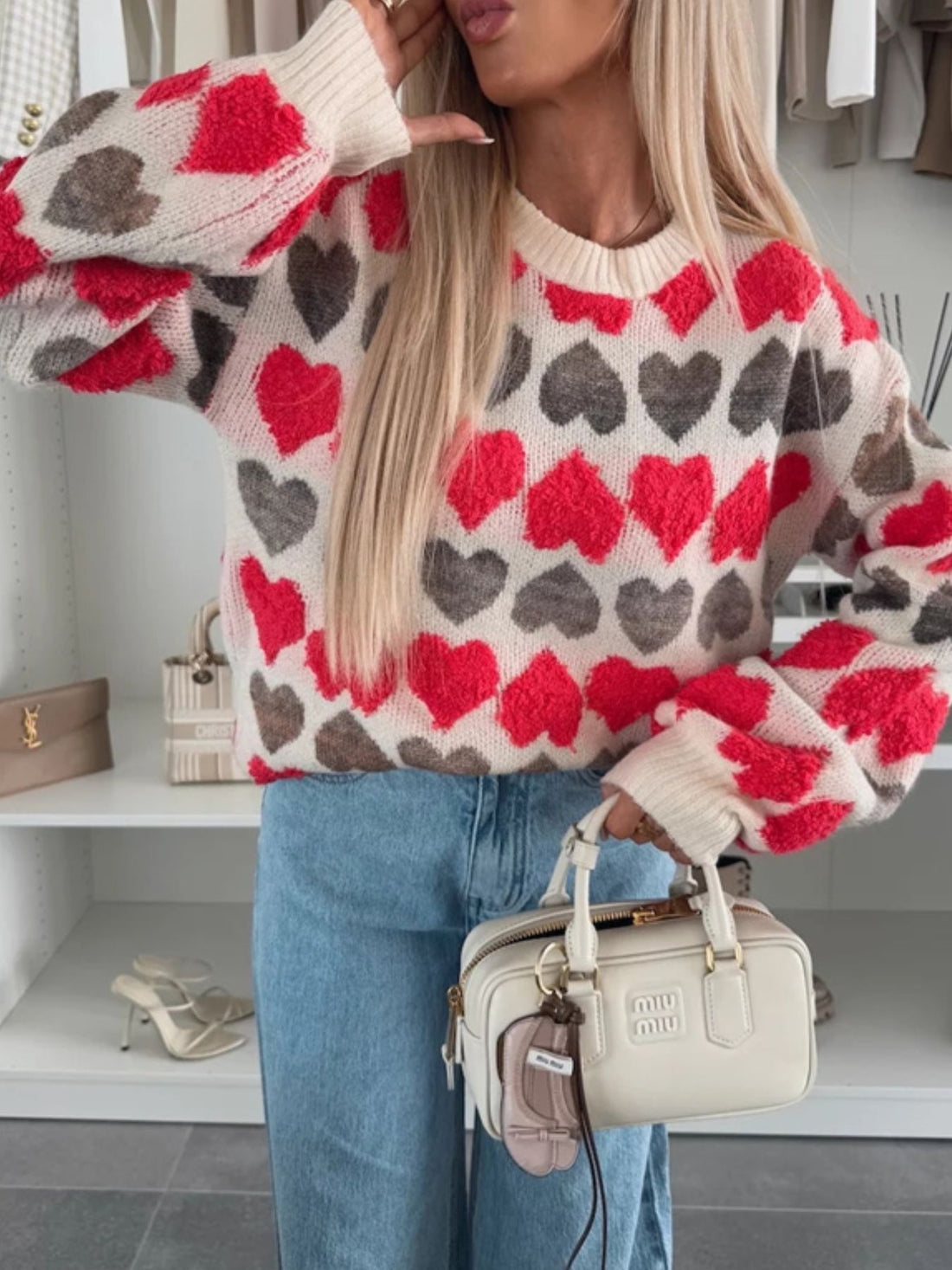 cream pullover sweater with heart-print and round neck