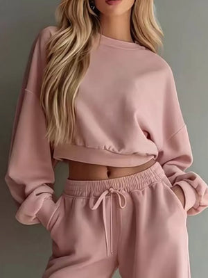 athleisure lounge set in Light Green with round neck