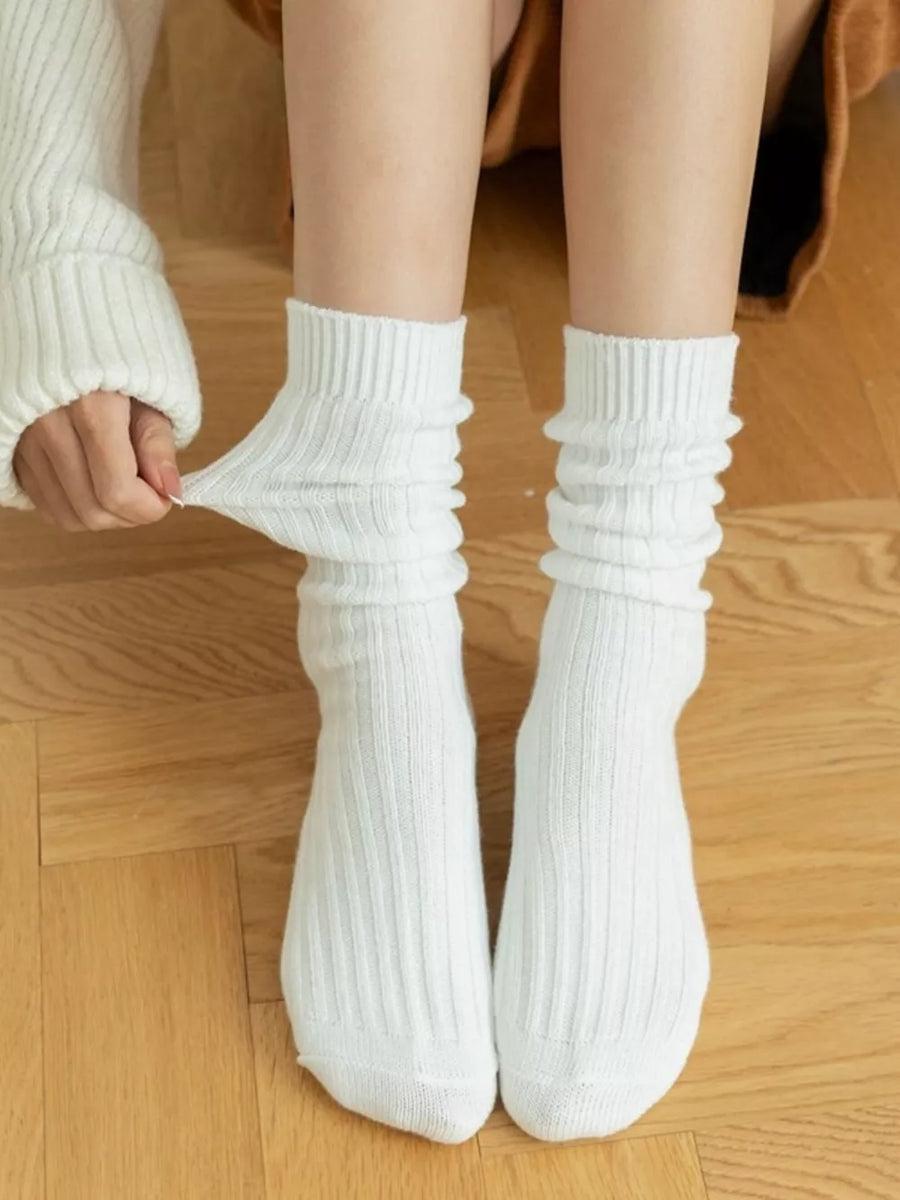 ivory socks with mid-calf and pullover