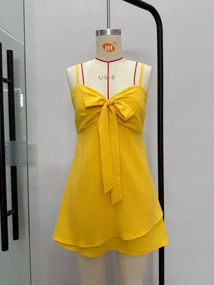 Yellow mini dress with mini and pullover