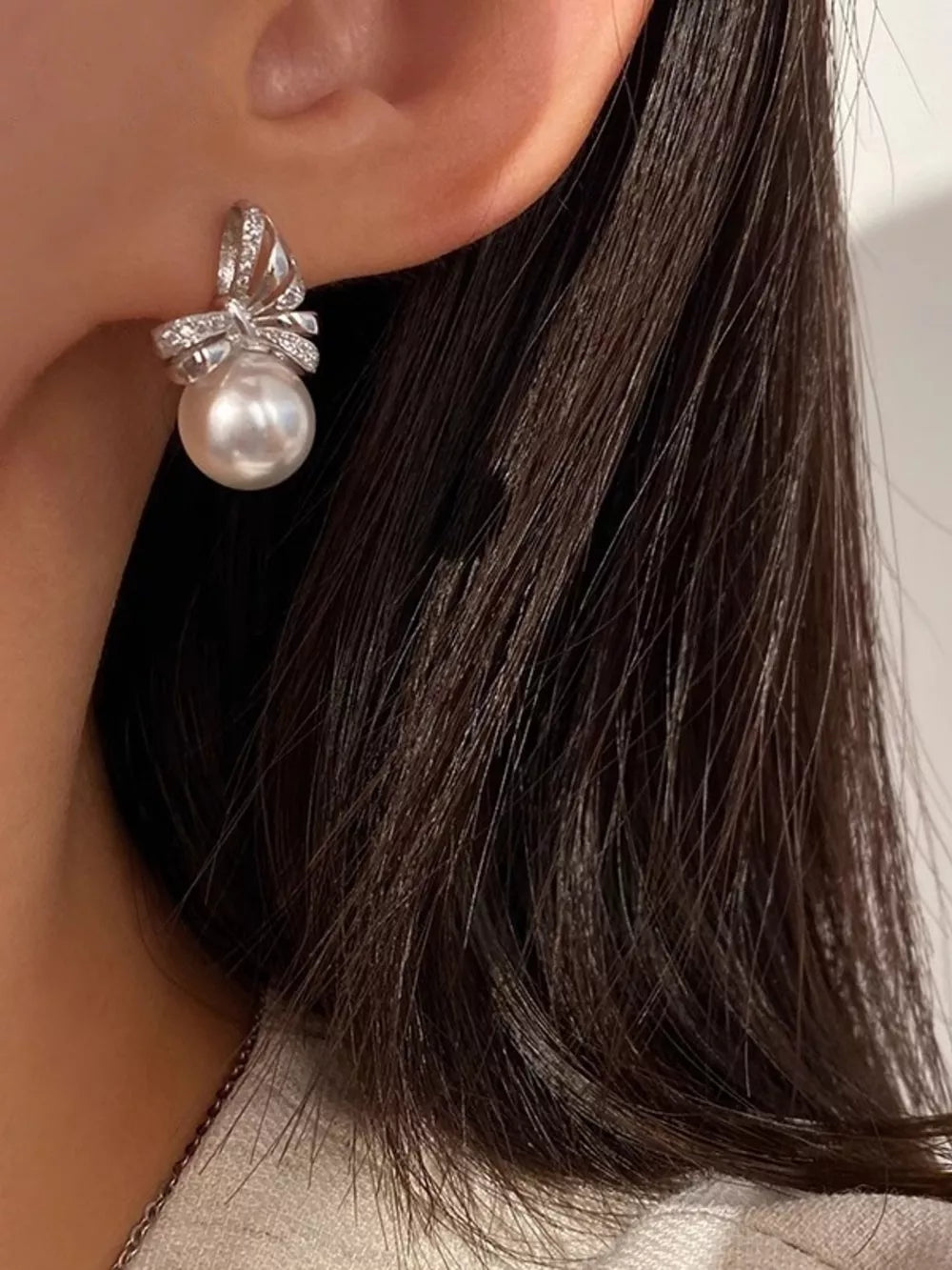 Synthetic Pearl,925 silver needle,Zircon Care instructions: Avoid wearing during earrings in cream with drop silhouette