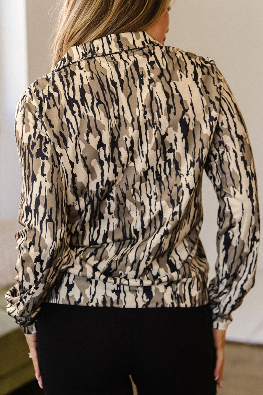 Khaki sweatshirt with hip-length and half-zip