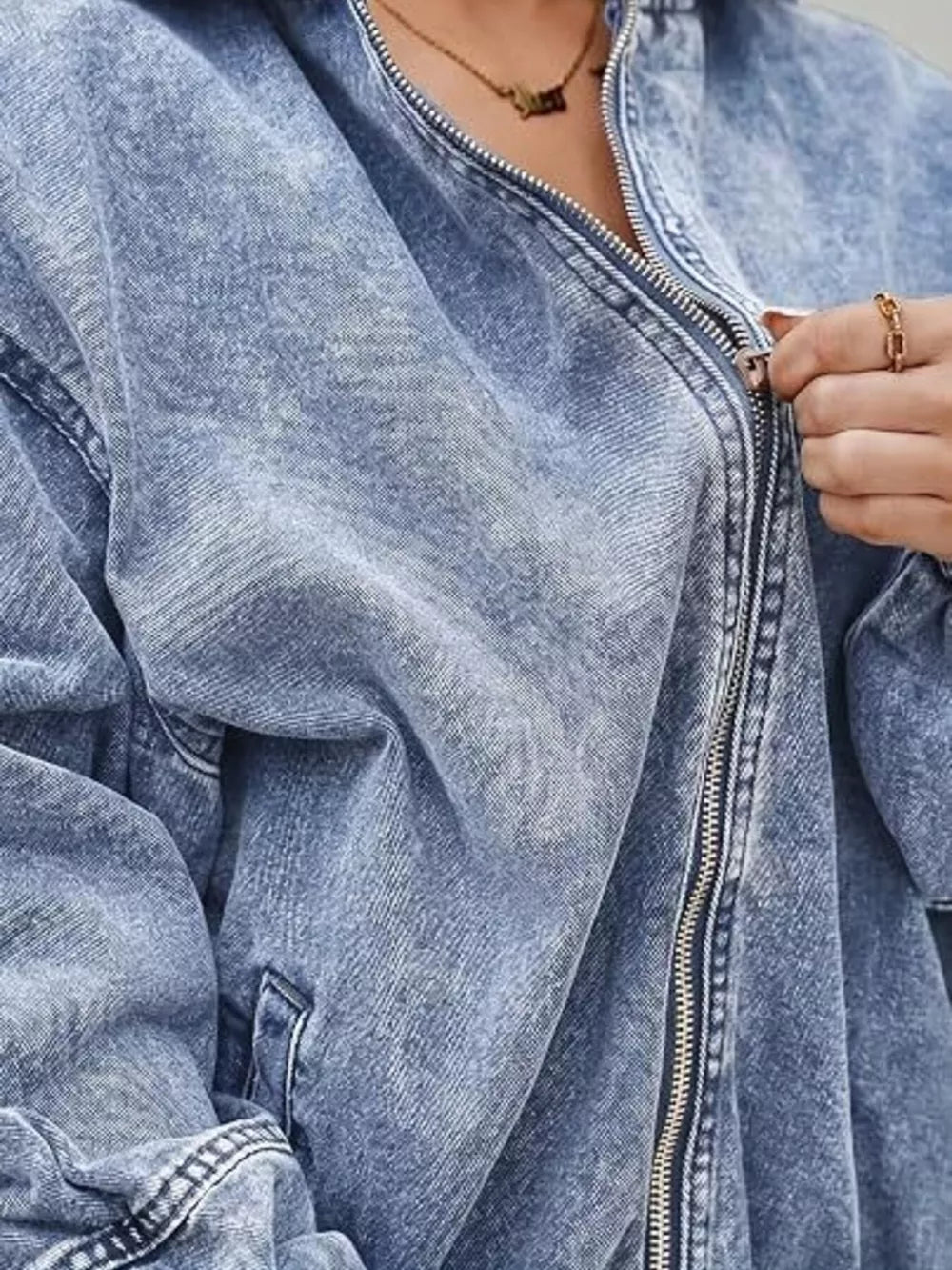 Dark Blue denim jacket with pocketed and long sleeve