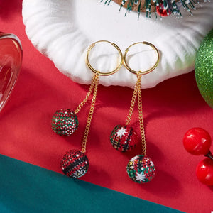18K Gold-Plated, Zinc alloy, Copper, Pom-pom Care instructions: Avoid wearing du earrings in green with drop silhouette