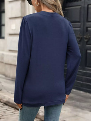 Blue cardigan with thin and long sleeve
