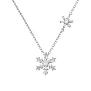 necklace in silver with snowflake and snowflake pendant