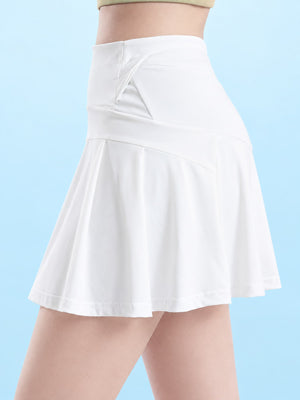 pleated skirt in white featuring lightweight and flared fit