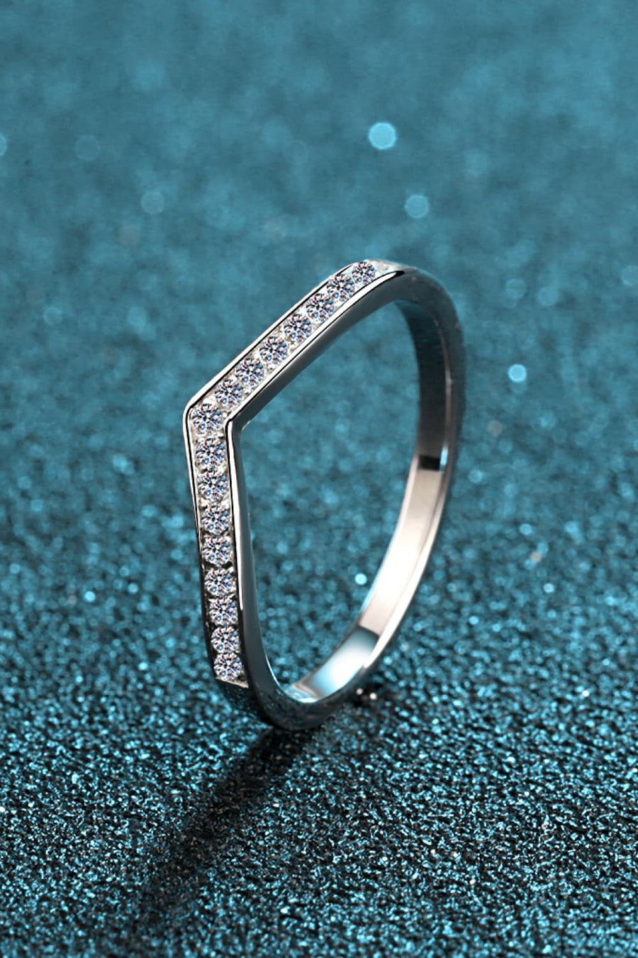 Chevron pavé rhodium band ring with clear stones