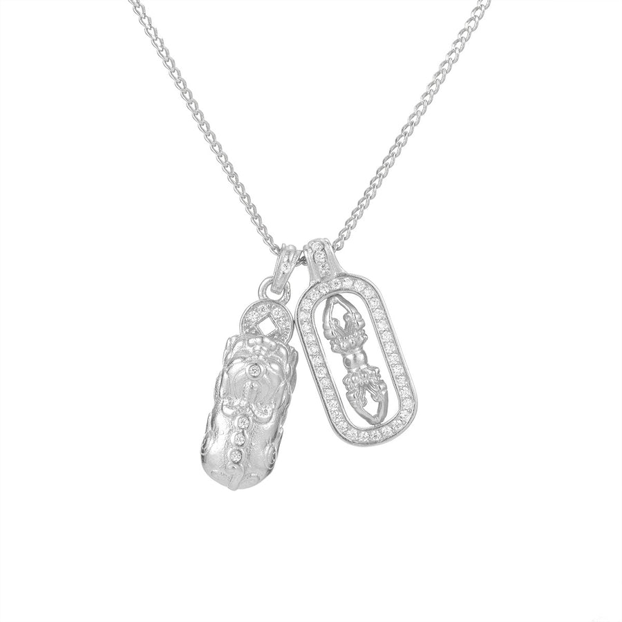necklace in silver with symbolic and pendant