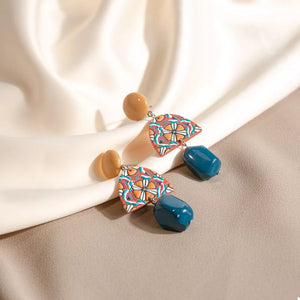 Sherbet earrings with 2.4 inches and post-back