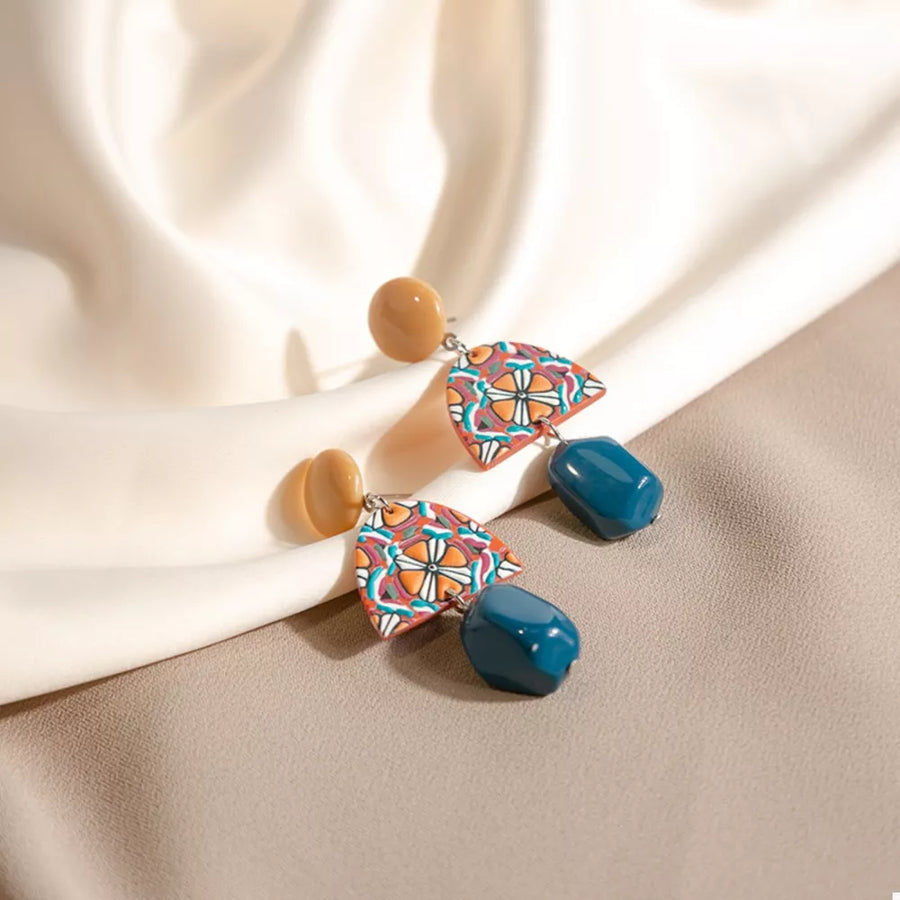 Sherbet earrings with 2.4 inches and post-back