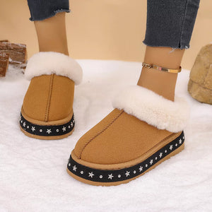 ankle boots in Black with faux fur lining and ankle-length