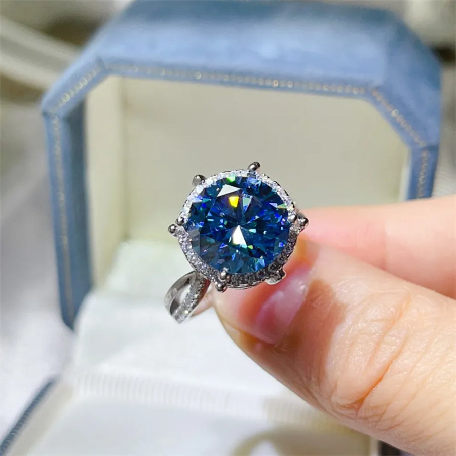 5 Carat Moissanite Halo Ring Platinum-plated 925 Silver in Sky Blue with halo setting