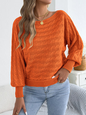 pullover sweater in Camel with cable-knit and hip-length