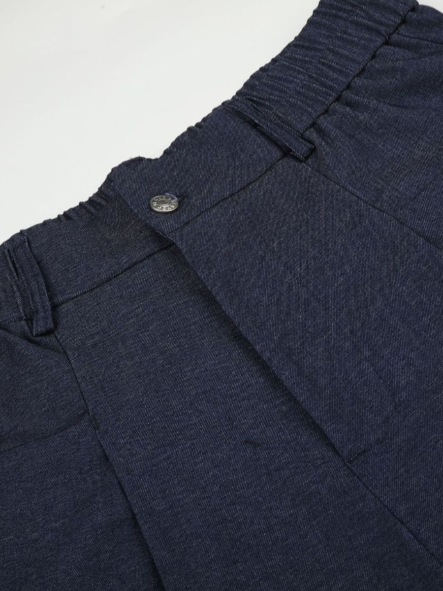 pants in Blue with pleated front and capri
