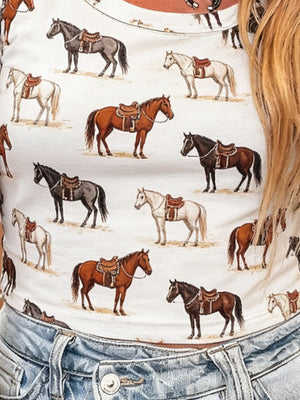 White fitted t-shirt with all-over horse print and elastane.
