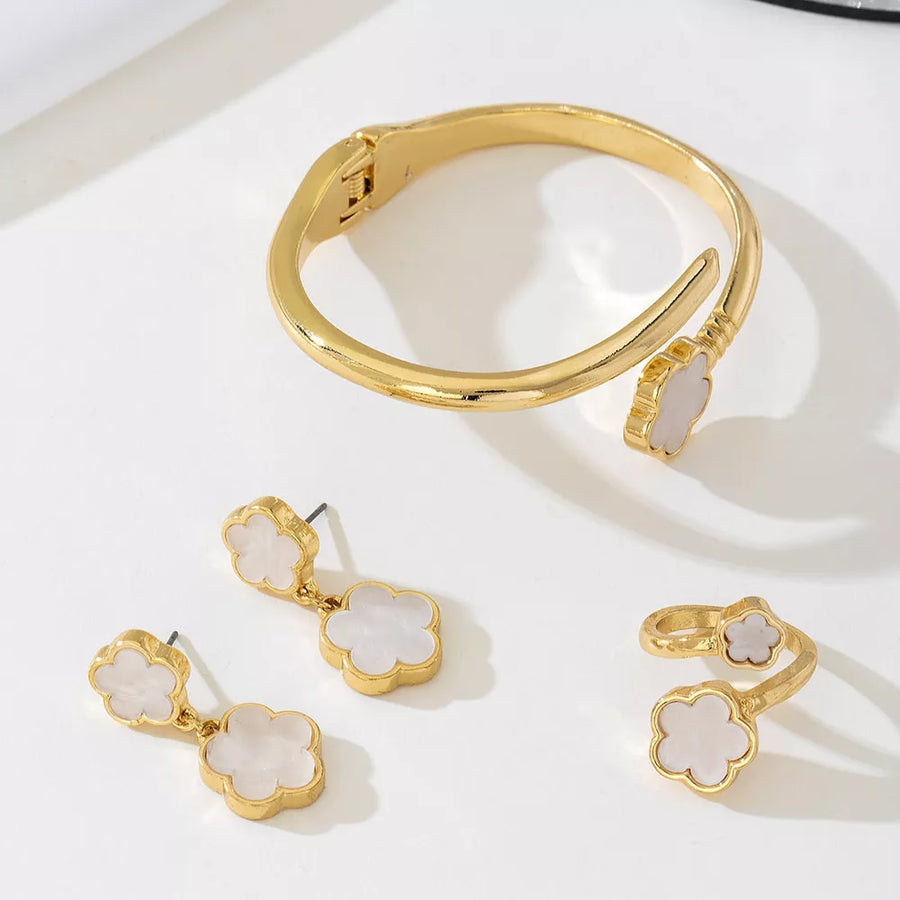gold jewelry set with not applicable and not applicable