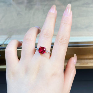 ring in silver with geometric and zircon stone