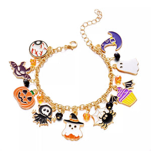 bracelet in white with charm bracelet and adjustable