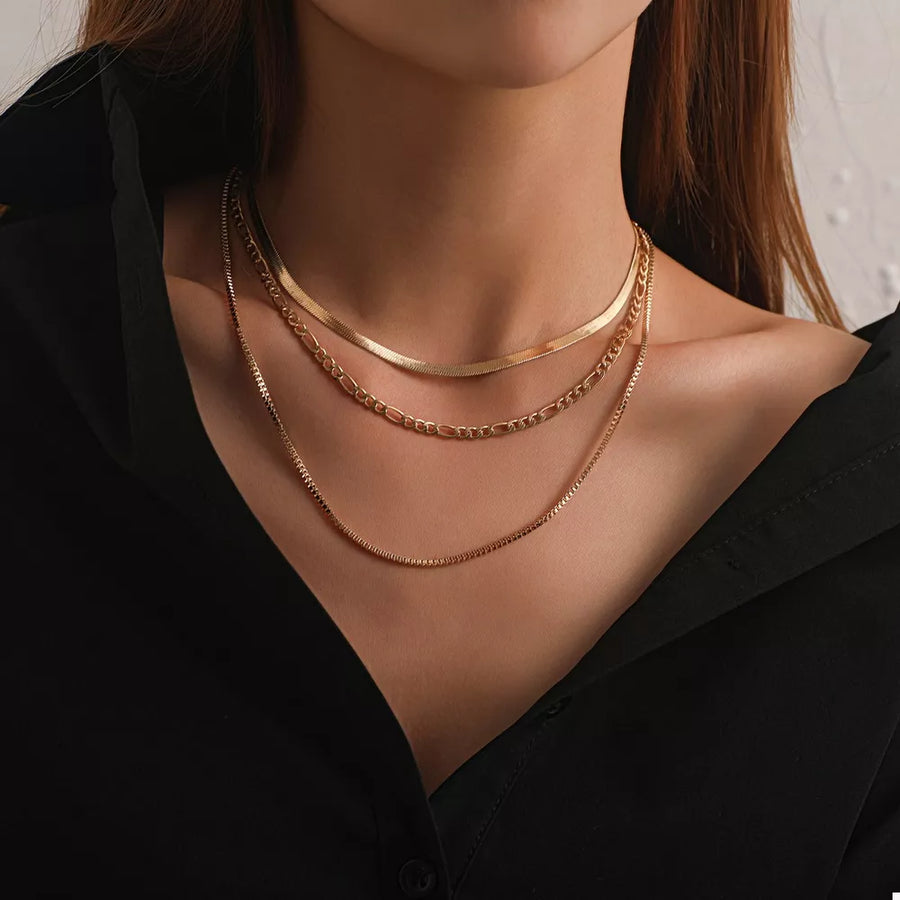 18k Gold-plated Three-layered Necklace in gold with layered