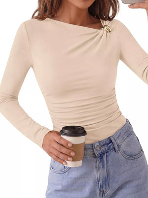 Black t-shirt with hip-length and pullover