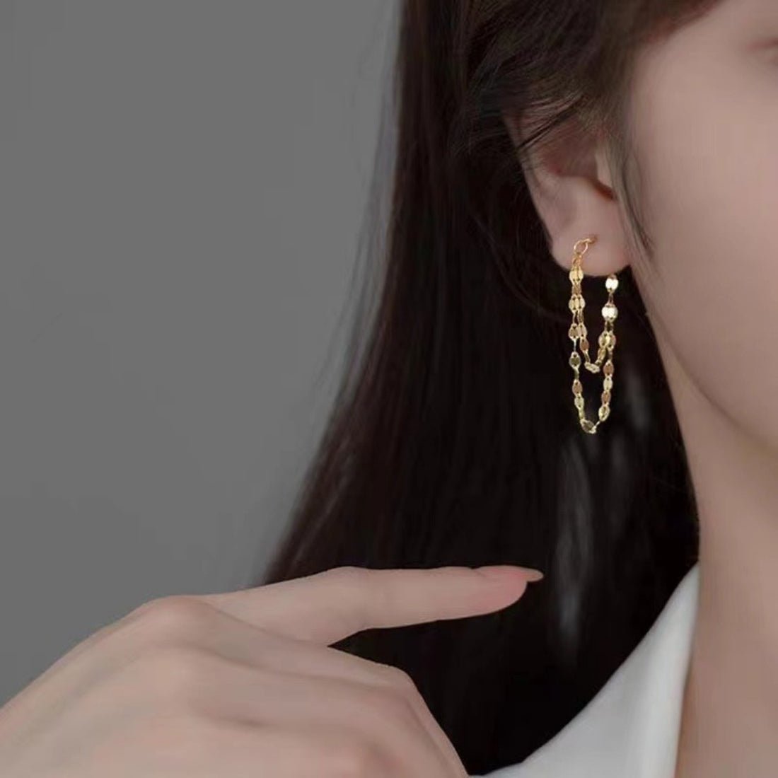 earrings in gold featuring dangling and dangling fit