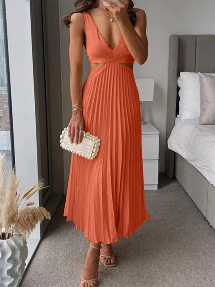 Elegant Pleated Midi Dress With Cut-outs in Black