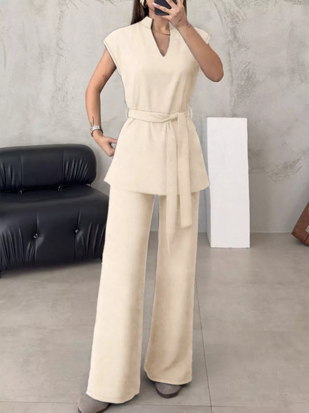 Sleeveless Top And Wide-leg Pants Set in Ivory