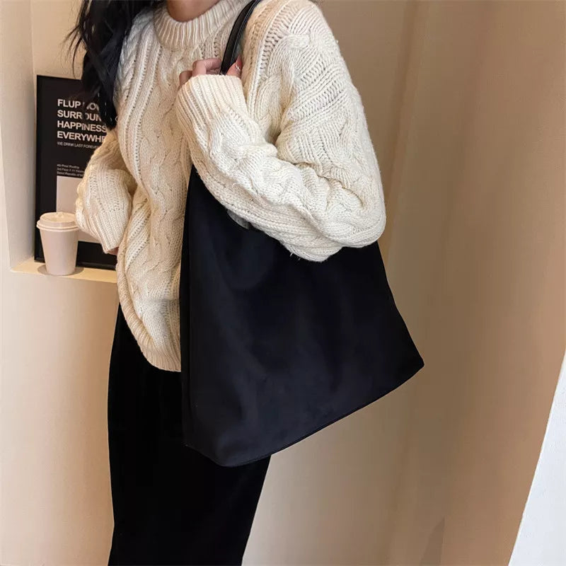 Solid Color Large Shoulder Bag in Green