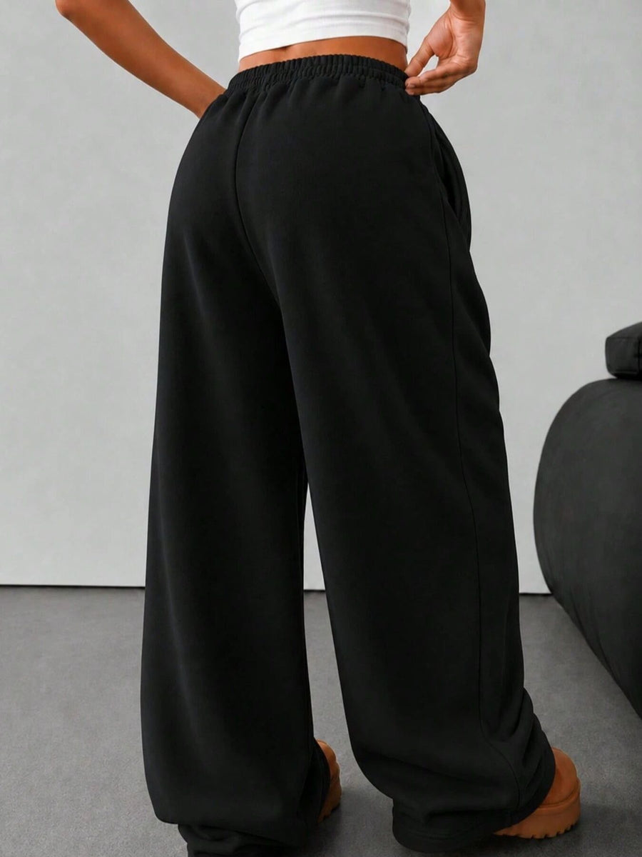 sweatpants in Brown with pocketed and full-length