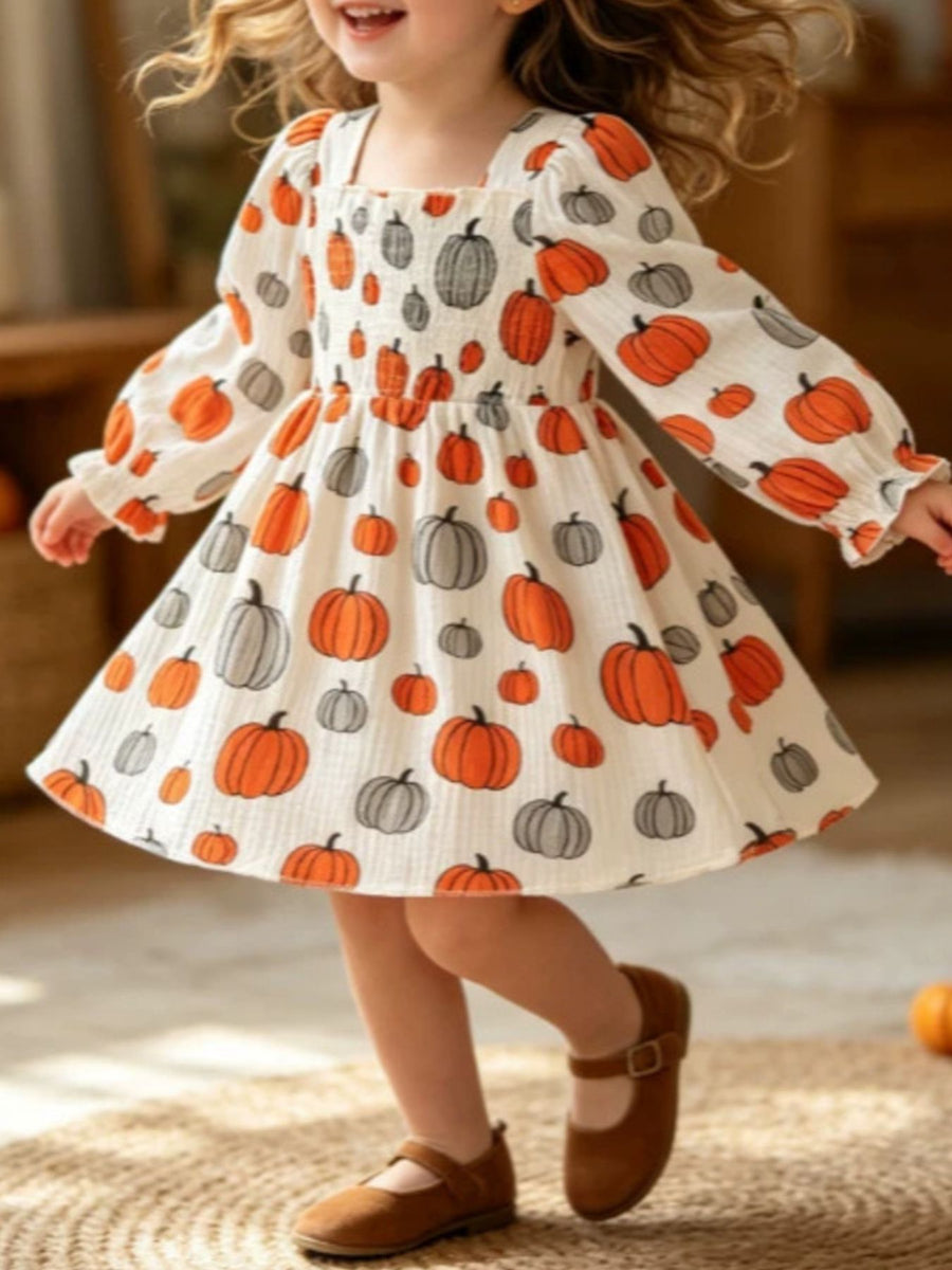 playful A-line dress in Off-white with square neck