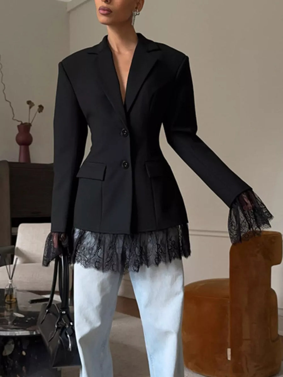 White fitted blazer with notch lapel