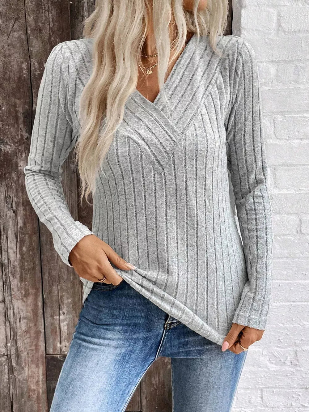 Black Ribbed V-neck Long Sleeve T-shirt