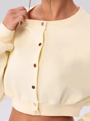 cardigan in Black with button-front and cropped