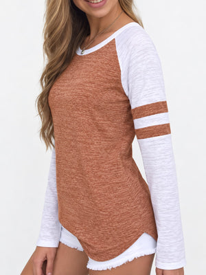 Blue t-shirt with striped sleeves and raglan sleeve