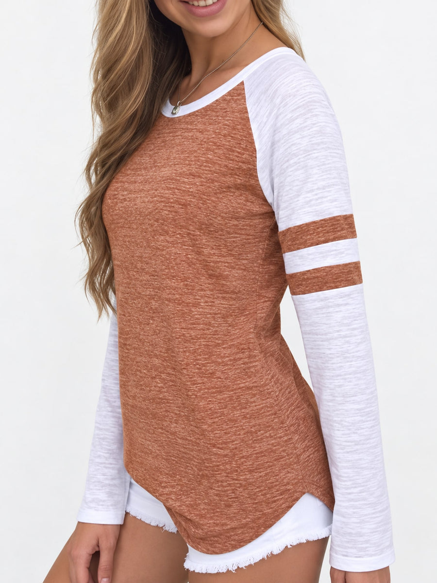 Blue t-shirt with striped sleeves and raglan sleeve