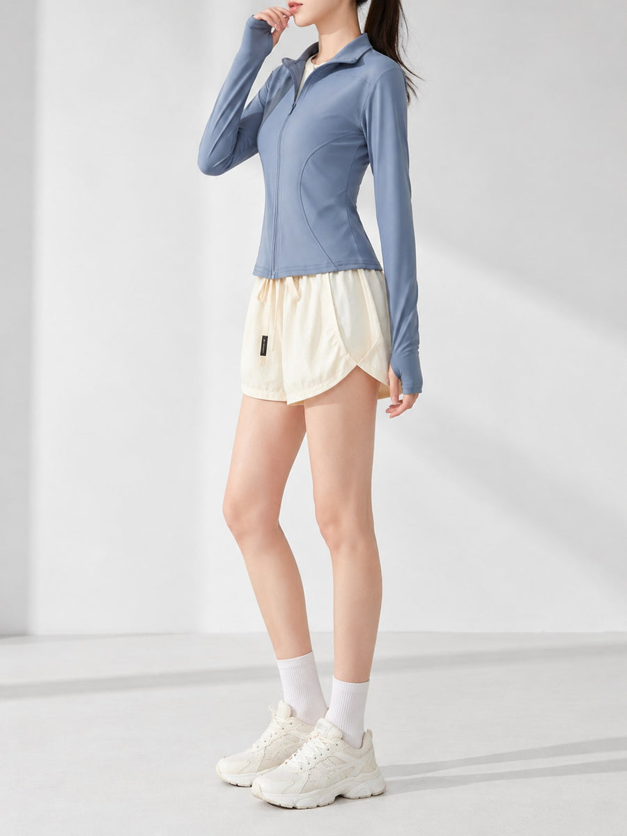 windbreaker in Ivory